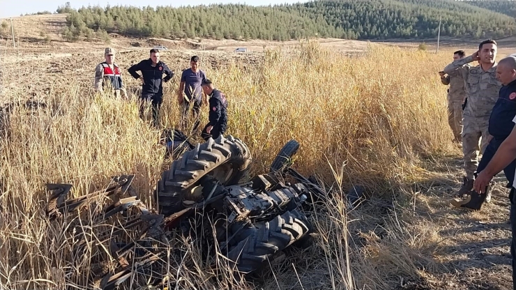 Traktör Kazasında Hayatını Kaybeden Çiftçinin Cenazesi Ailesine Teslim Edildi