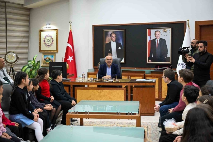 Minik Yüreklerden Başkan Er’e Anlamlı Ziyaret