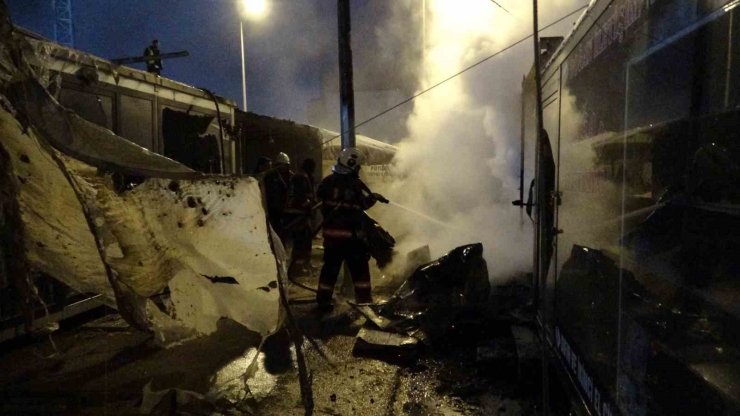 Malatya’da Konteyner Çarşıda Yangın: 1 Yaralı