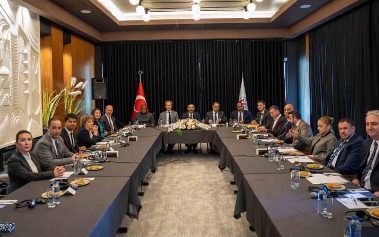 Yıldırım: "diplomasiyi Ticaretle, Ticareti Kalkınmayla Birleştirmek İstiyoruz"