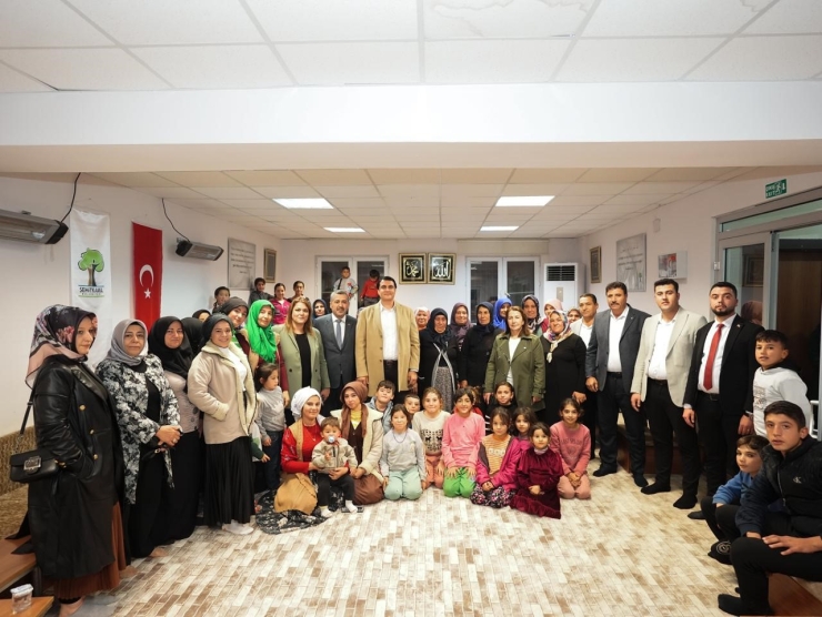 Yılmaz’a Kozluyazı’da Miting Gibi Karşılama