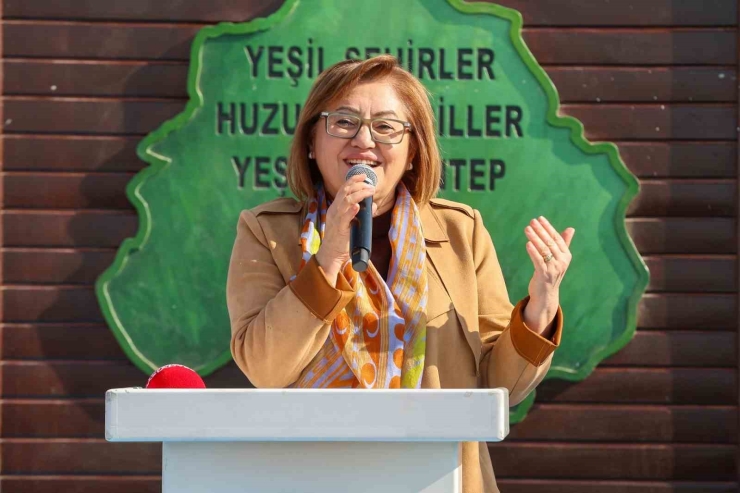 Gaziantep Büyükşehir Yeşilantep Projesiyle Şehrin Yeşil Alanlarını Artırıyor