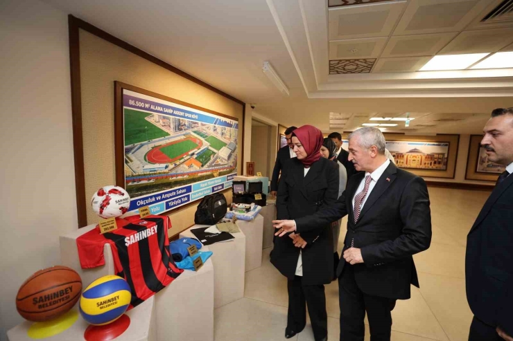 Ak Parti Genel Başkan Yardımcısı Dr. Betül Sayan Kaya Şahinbey Belediyesi’nin Hizmetlerini Takdir Etti