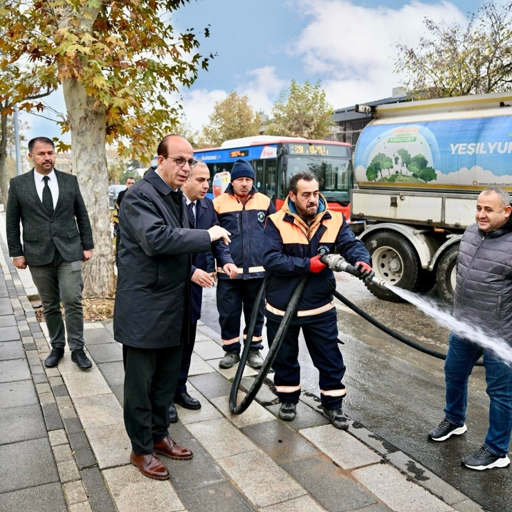 Başkan Geçit: "yeşilyurt’un Her Köşesi İçin Özveriyle Çalışıyoruz"