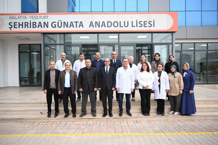 Başkan Geçit, Eğitimin Kahramanlarını Unutmadı