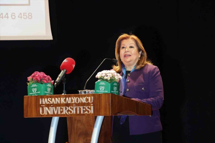 Hasan Kalyoncu Üniversitesi’nde 24 Kasım Öğretmenler Günü Coşkusu