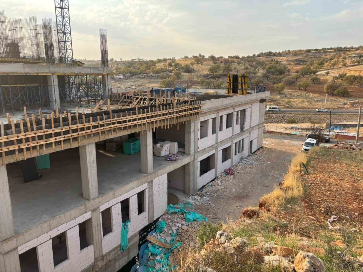 Eğil’de Sağlıkta Yeni Bir Seviye: 25 Yataklı Yeni Devlet Hastanesi Yükseliyor