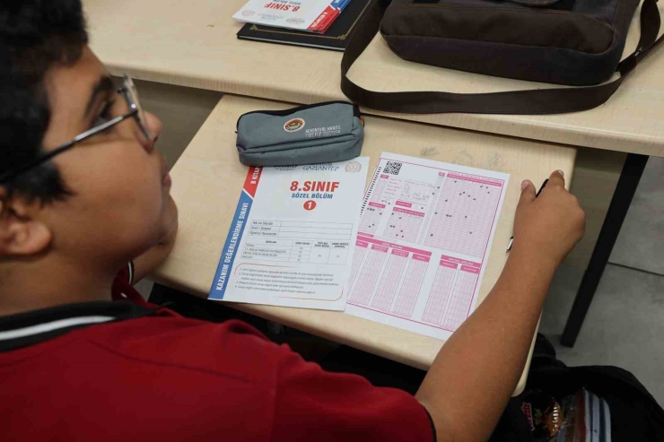 Şahin, Bu Yılın İlk Deneme Sınavında Öğrencilerle Bir Araya Geldi