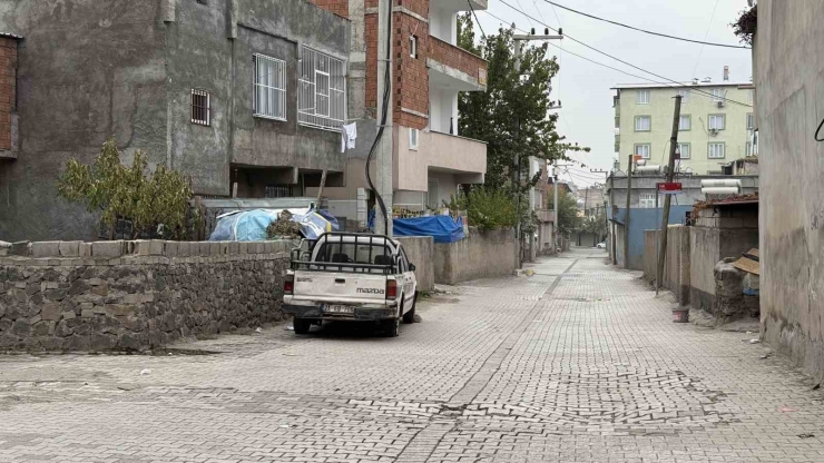 Diyarbakır’da Halı Saha Dönüşü Otomobile Silahlı Saldırı: 1 Ölü, 1 Yaralı