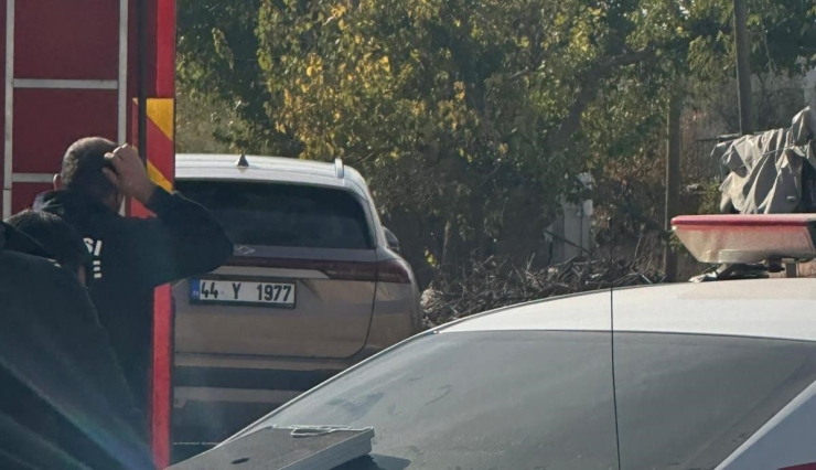 Kahramanmaraş Yolunda Otomobiller Çarpıştı: 1 Yaralı