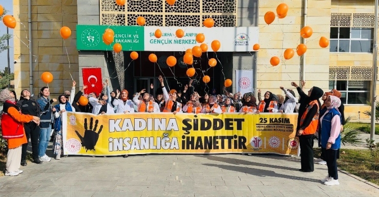 Şanlıurfa’da Çiğköfteli Ve Halaylı ’kadına Şiddete Hayır’ Etkinliği