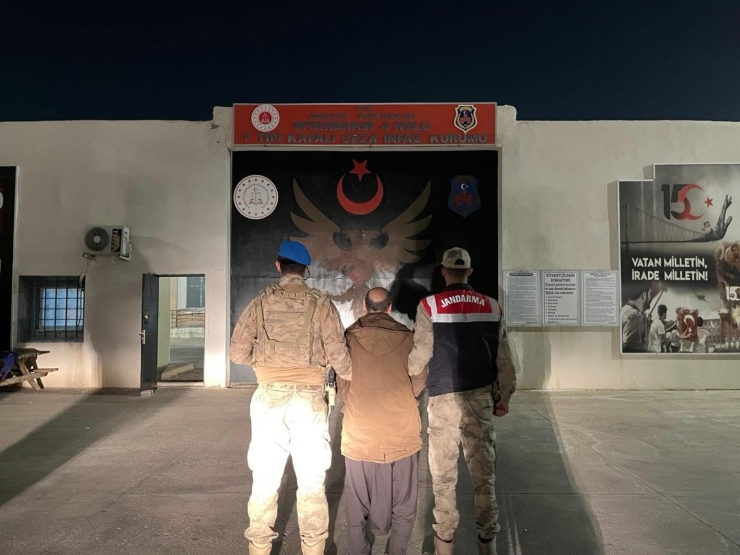 Diyarbakır’da 25 Yıl Kesinleşmiş Hapis Cezası Bulunan Şahıs Yakalandı