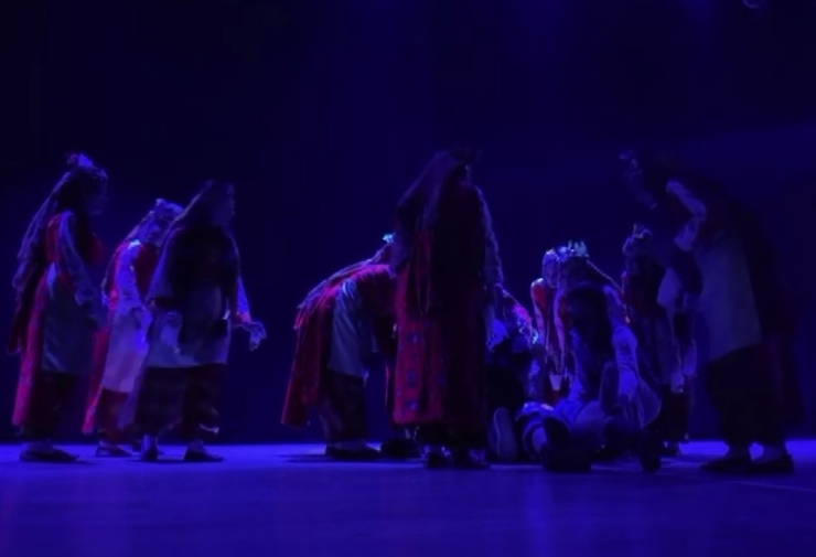 Gösteri Sırasında Ters Hareket Yapan Dansçının Çapraz Bağları Koptu