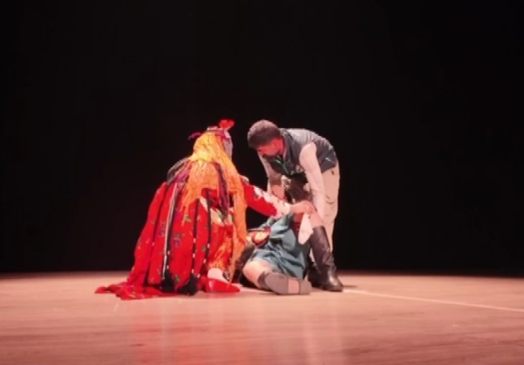 Gösteri Sırasında Ters Hareket Yapan Dansçının Çapraz Bağları Koptu