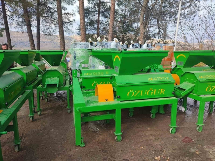 Gölbaşı’nda Çiftçilere Makine Ve Ekipman Desteği