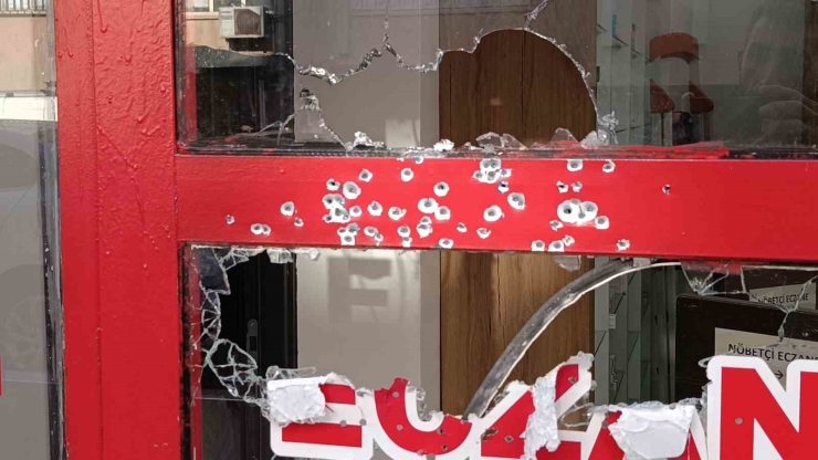 Şanlıurfa’da Eczaneye Silahlı Saldırı