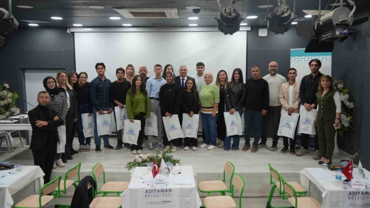 Yks Öğrencilerine Bilgi Yarışması