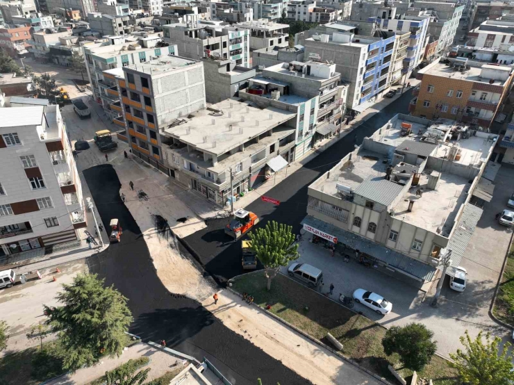 Büyükşehir Belediyesi’nden Kış Öncesi Asfalt Serimi Mesaisi