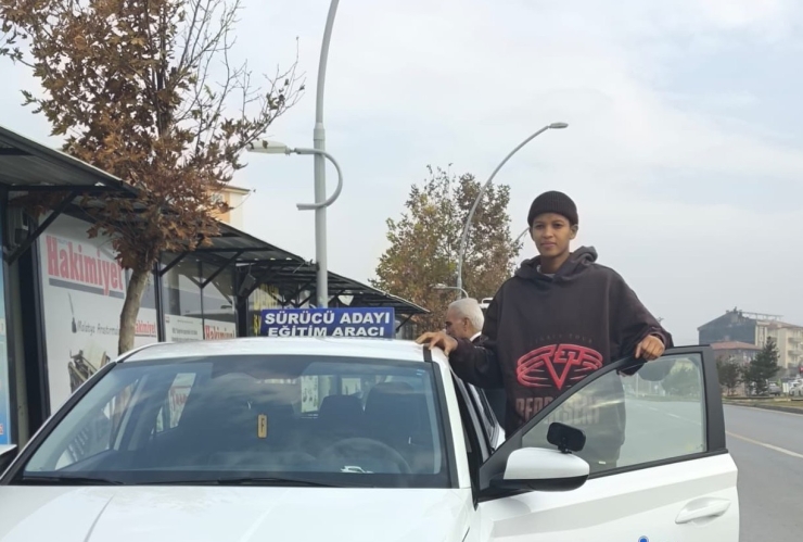 Milli Basketbolcu Melissa Vargas Ehliyetini Malatya’dan Aldı