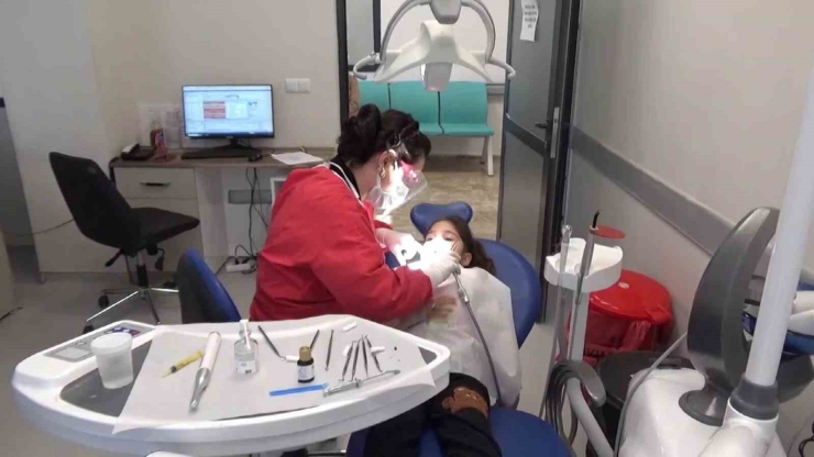 Ergani Ağız Ve Diş Sağlığı Merkezi, Gece Vardiyası İle Bölgeye Hitap Ediyor