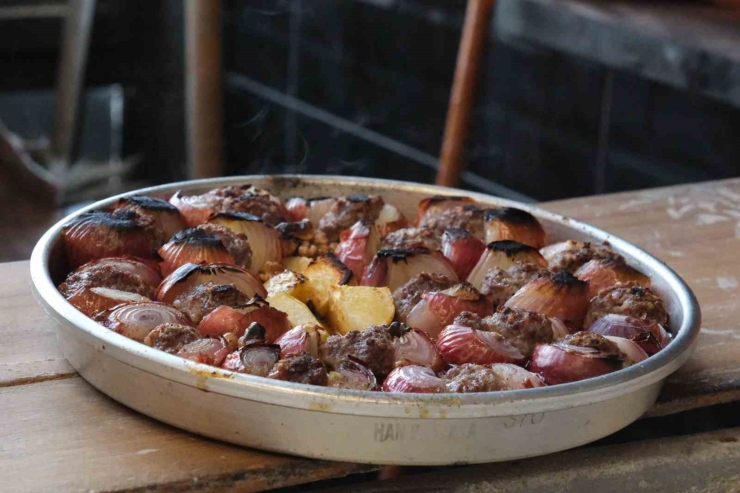 Gazianteplilerin Doğal Antibiyotiği Soğan Kebabı