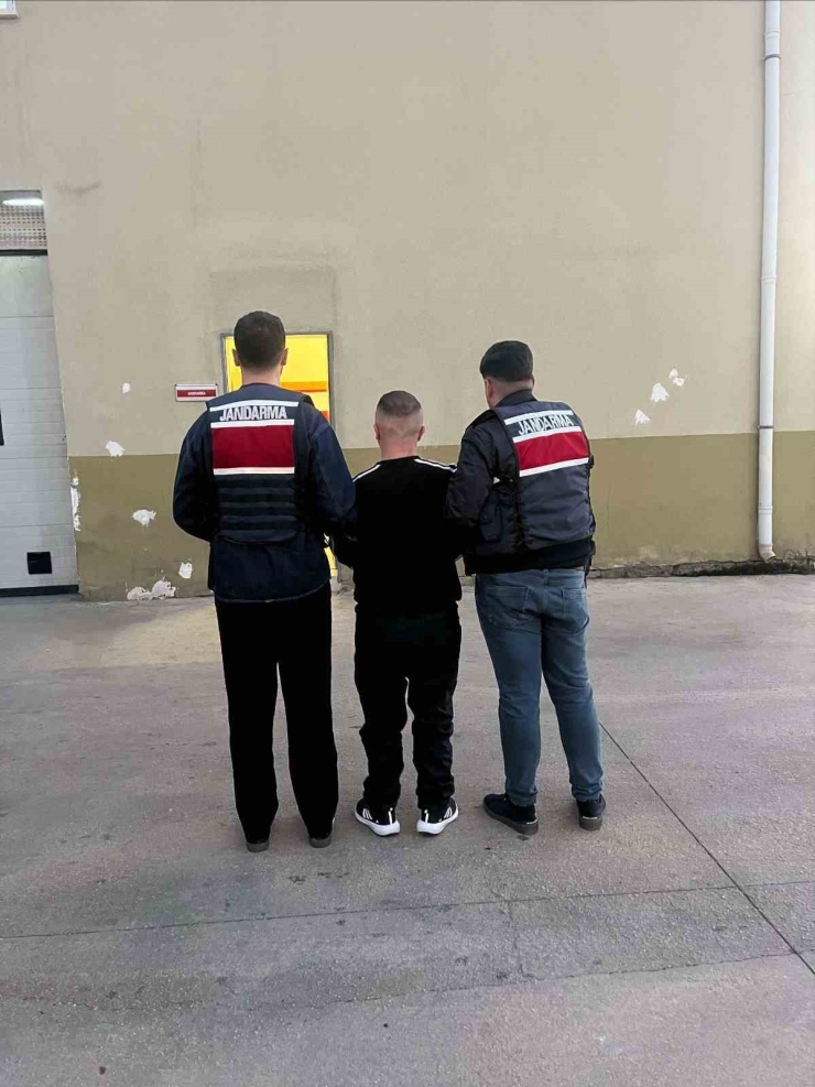 Gaziantep’te Aranan 5 Şahsı Jandarma Yakaladı