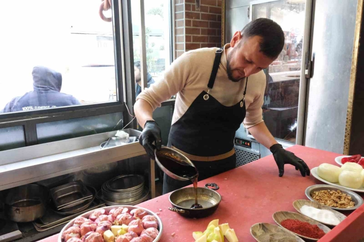 Gazianteplilerin Doğal Antibiyotiği Soğan Kebabı