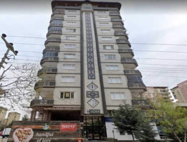 49 Kişiye Mezar Olan Emre Apartmanı Davasında 4 Sanık Tahliye Edildi