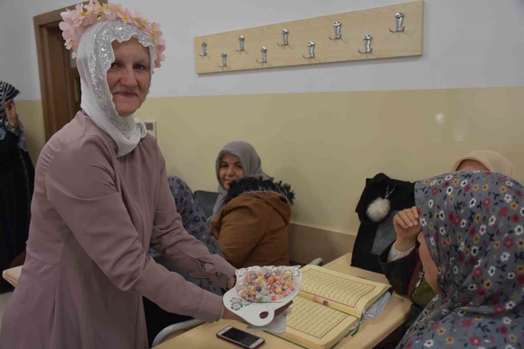 Alman Kadın, Kur’an-ı Kerim’den Etkilenip Müslüman Oldu