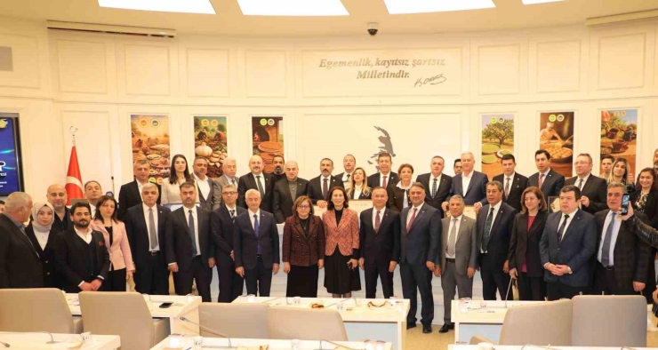 Gtb’ye Coğrafi İşaret Başarıları İçin Teşekkür Plaketi