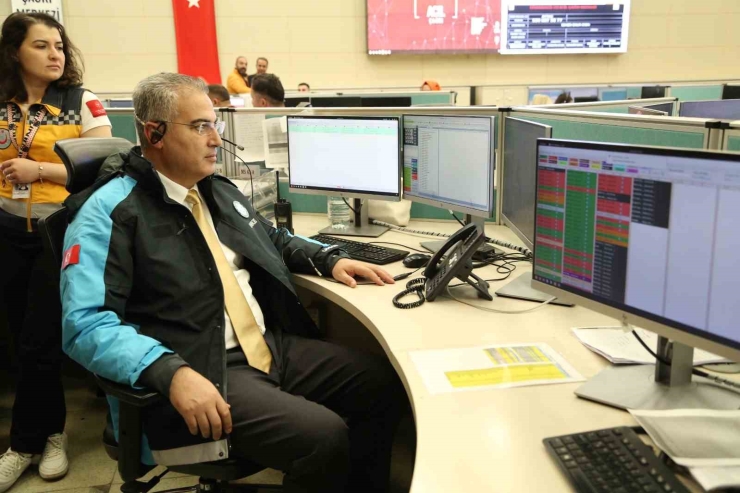 Sağlık Müdürü Asiltürk 112 Çağrı Merkezinde Göreve Katıldı