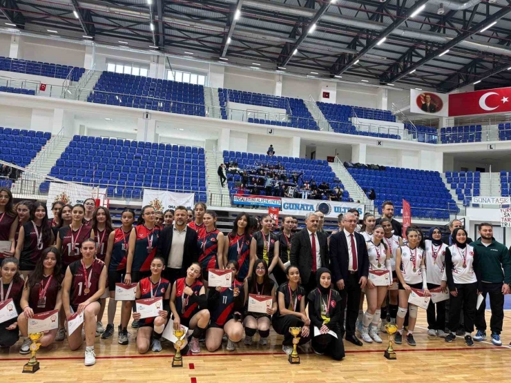 Şampiyonluk Kupası Şehriban Günata’nın