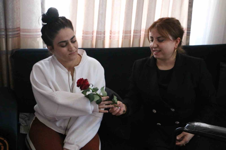 Mhp Sur İlçe Başkanlığından Dünya Engelliler Gününde Anlamlı Destek