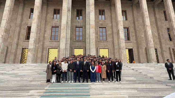 Başkan Yılmaz, Gençleri Başkentte Karşıladı