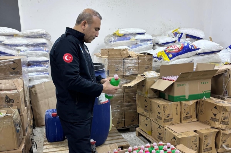 Şanlıurfa’da Sahte Deterjan Depolarına Baskın
