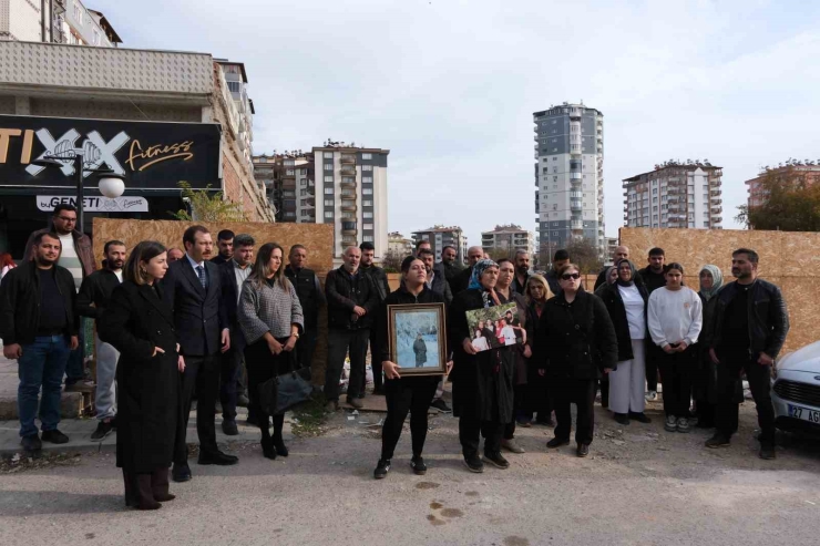 49 Kişinin Yakınları Tahliyeye Tepki Gösterdi