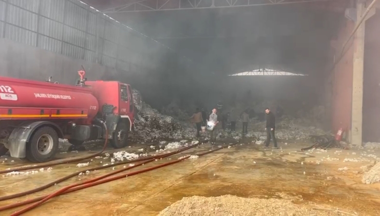 Şanlıurfa’da Pamuk Fabrikasında Yangın