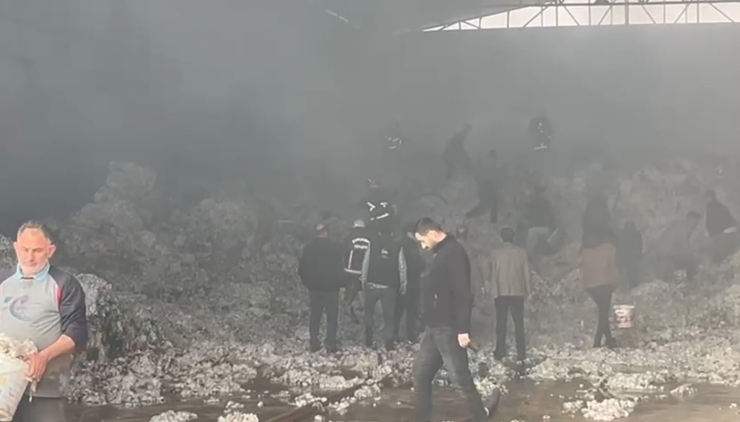 Şanlıurfa’da Pamuk Fabrikasında Yangın