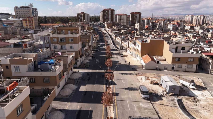 Gaziantep’te Yeni Şanlıdere Caddesi İle Ulaşım Rahatlıyor