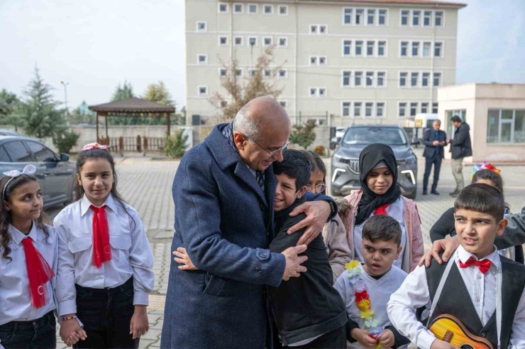 Başkan Er, Öğrencilerle Bir Araya Geldi