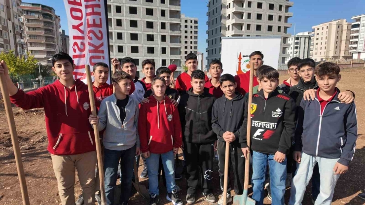 Şanlıurfa’da "yeşeren Okullar Projesi" İle Fidanlar Toprakla Buluştu