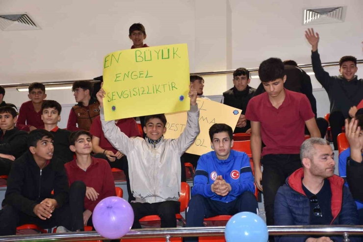 Spor Lisesi Öğrencileri, Engelli Öğrencileri Ağırladı