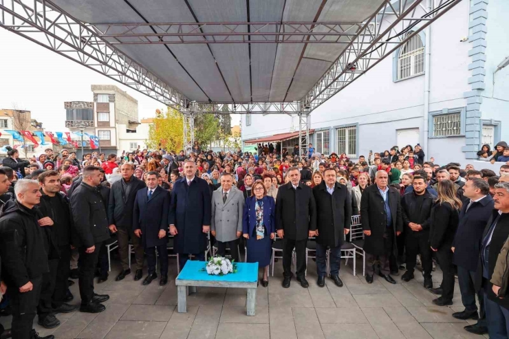 Gaziantep Büyükşehir Tarafından Yapılan Mithat Paşa Parkı Açıldı