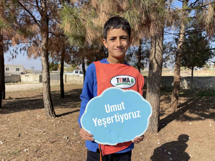 Siverek’te Köy Okulu Öğrencilerine Ağaç Sevgisi Ve Çevre Bilinci Eğitimi