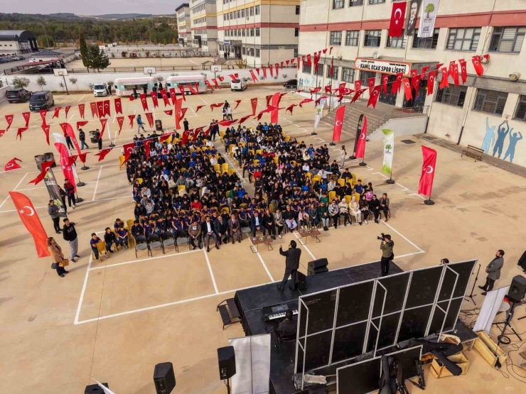 Yılmaz, Lise Ve Üniversite Öğrencileri İle Buluştu