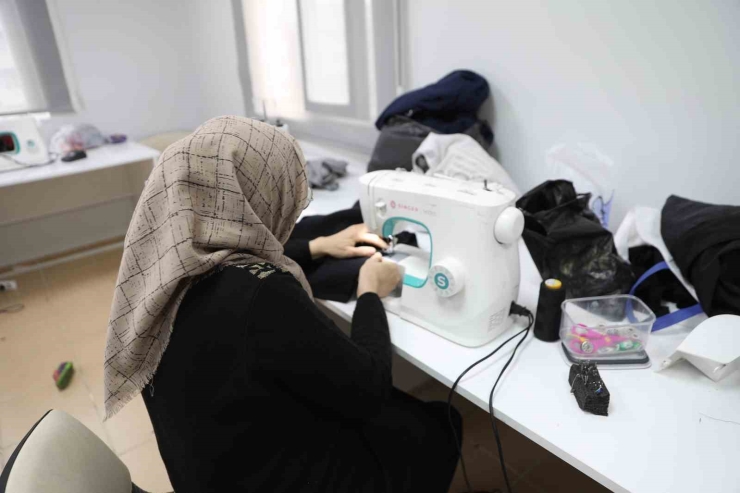 Haliliye Belediyesi’nden Kadınlara Eğitim Ve Hobi Desteği