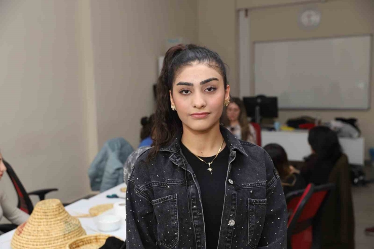 Dismek’te Müzikten Tekstile 15 Branşta Eğitim