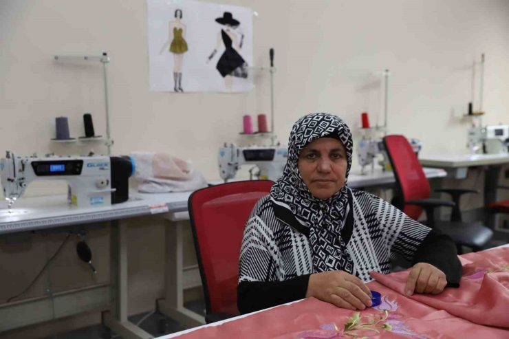 Dismek’te Müzikten Tekstile 15 Branşta Eğitim