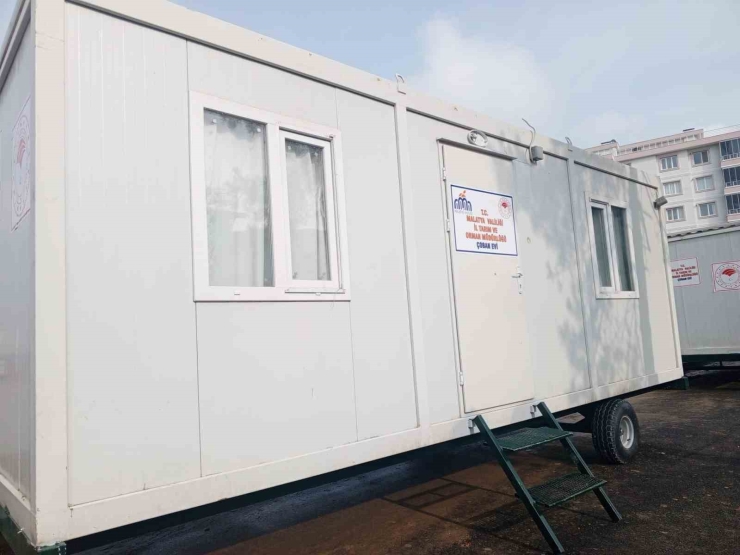 Malatya’da Yetiştiricilere Çoban Evi, Akıllı Yemlik Desteği