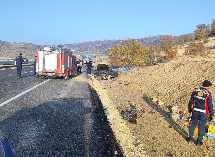 Adıyaman’da Otomobil Şarampole Yuvarlandı